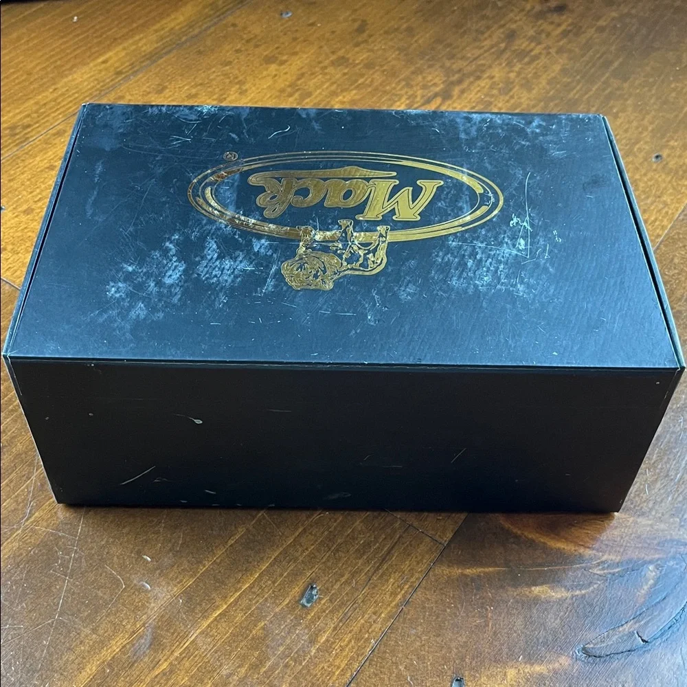 First Gear 1/34 Diecast 1960 Mack B-61 Dump Truck Gold Edition